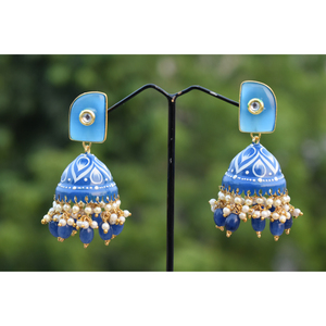 Boucles d'oreilles jhumki en laiton pour filles et femmes, finition mattefining meenakari partywear, perles bleues - Product Image 3