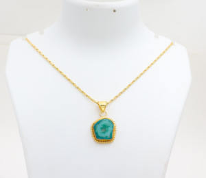Collier pendentif en agate verte naturelle de luxe, fait à la main, chaîne à maillons plaquée or, bijoux pour femmes - Product Image 2