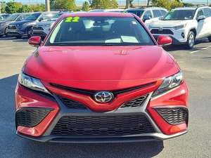 2022 pour Toyota Camry SE FWD entièrement optionné utilisé Turbo moteur R18 pneus sièges en cuir intérieur sombre prêt à l'emploi direction gauche rencontré - Product Image 5