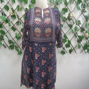 Modern Elegant Digital Printed Long Tunic <b>Kurti</b> <b>for</b> <b>Women</b> Indian and Pakistani Style <b>for</b> Everyday and Casual Wear From India - Product Image 1