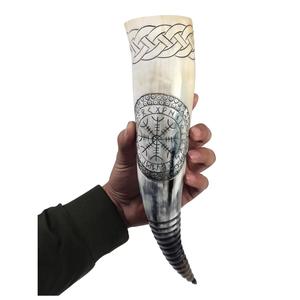 Cuerno Vikingo Tradicional para Beber con Funda de Cuero y Soporte, Productos Naturales y Orgánicos - Product Image 1