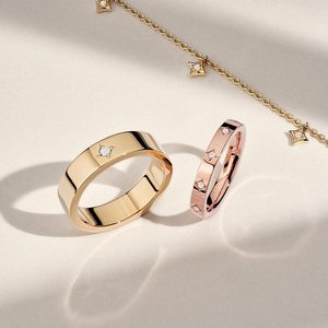 Bague pour femme Elara en platine avec diamant rond de 3 mm cultivé en laboratoire, certifié IGI à 10 facettes - Product Image 3