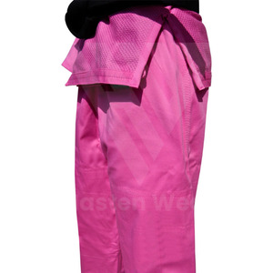 Uniforme de Karate Hecho en Fábrica, 100% Algodón, para Entrenamiento y Competencia, Disponible al por Mayor, Nuevo y Más Vendido - Product Image 4