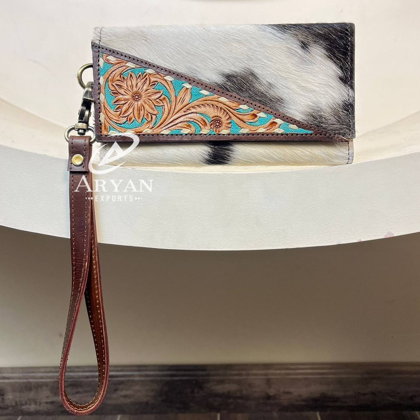 สีน้ำตาล