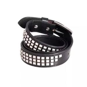 Cinturón de cuero negro Edgy con detalle de tachuelas plateadas cuadradas para hombre a precio mayorista - Product Image 2