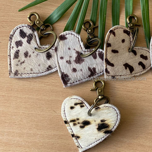 LLavero de piel de vaca, llavero de piel de vaca de leopardo, llaveros elegantes, llavero de piel auténtica, novedad - Product Image 2