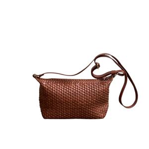 Sac à bandoulière en cuir véritable tissé à la main de haute qualité Style de mode bohème d'Indonésie fermeture à glissière pour le printemps/été - Product Image 1