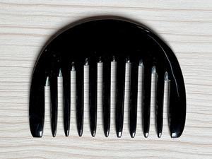 Peine de cuerno de búfalo ecológico hecho a mano, cepillo de pelo rústico de calidad Premium, peine de bolsillo antiestático, regalo del Día de la madre, artesanías naturales - Product Image 3