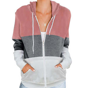 Conjunto de Sudadera con Capucha y Pantalones Cortos para Mujer, Fabricación al por Mayor, Material 100% Algodón, Ligero, Transpirable, con Impresión de Logotipo - Product Image 3