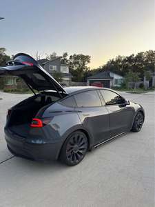 Usado Clean 2023 Tesl-A model y Performance Sport Utility 4D - Product Image 6