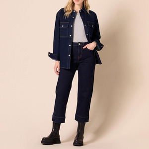 Veste en jean surdimensionnée pour femmes, design en jean, port régulier, élégante, classique, décontractée, tendance, polyvalente, boutonnée, effet usé - Product Image 5