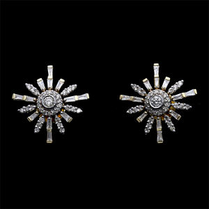 Pendientes de Oro de 14K con Baño de Rodio, Diseño de Explosión Radiante con Diamantes Naturales Baguette de 0.33CTW en Engaste de Bisel, para Mujer - Product Image 6