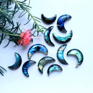 Colgante de plata de media luna con piedras preciosas de labradorita natural con oso, sirena, luna creciente, tallas, anillo de cuerno incluido - Product Image 4