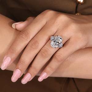 Anillo de Diamante CVD Cultivado en Laboratorio de 5.00 Quilates, Corte Ovalado, con Diamantes en Forma de Pera Laterales, Oro Sólido de 14K, Anillos de Compromiso y Boda, Certificado IGI - Product Image 3