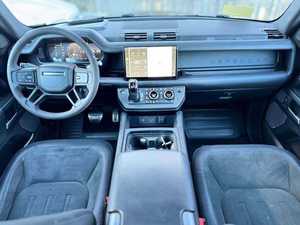 Defender 90 V8 Turbo AWD Automático 2025 Negro Completo Usado con Techo Solar, Aire Acondicionado Automático, Arranque Remoto, Asientos de Cuero, Llantas de Aleación, Volante a la Izquierda - Product Image 5