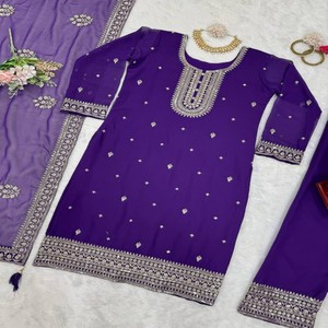 Traje de Georgette de imitación de diseñador de lujo con hilo completo y trabajo de lentejuelas, Pent de Georgette de imitación a juego y Dupatta bordada pesada - Product Image 3