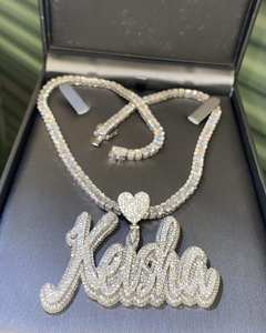 Pendentif en or jaune 18 carats plaqué, 3 carats de moissanite taillée en couronne, lettre, cadeau hip-hop pour enfants - Product Image 2