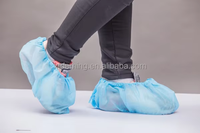 Penutup Sepatu Sekali Pakai PP CPE Non-Woven Tahan Air Anti Selip Pelindung Kaki Medis Bedah untuk Rumah Sakit & Ruang Bersih