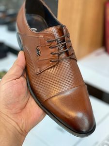 Zapatos clásicos de piel de vaca auténtica para hombre con suela duradera para negocios y uso informal - Product Image 3