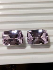Kunzite rose naturelle paire de forme coussin à facettes parfaite pour la fabrication de bijoux pierre précieuse rare de haute qualité - Product Image 3