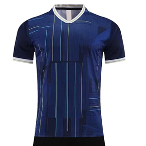 Conjunto de Camiseta y Pantalones Cortos de Fútbol Personalizados con Impresión Digital, Transpirables, 100% Poliéster, Cuello en V, Fusión sin Costuras en la Parte Delantera, Secado Rápido, Nueva Llegada - Product Image 4