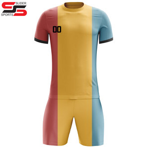 Conjuntos de uniformes de fútbol Estilo personalizable para un rendimiento óptimo al mejor precio razonable con uniformes de camiseta de fútbol de buena calidad - Product Image 1