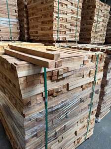 Tablas de madera maciza de caucho en forma rectangular para la construcción de muebles, procedentes de madera aserrada de Vietnam, con cortes a medida. - Product Image 1