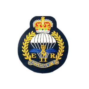 Venta al por mayor de alambre de lingotes bordado de alta calidad insignias de bordado hecho a mano insignias de moda - Product Image 2