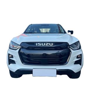 USADO, Camioneta 4x4 2024, Automática, Volante a la Izquierda, Techo Panorámico de Aleación de Aluminio R17, Motor 4.1-6L, Asientos de Cuero, Interior Oscuro - Product Image 2