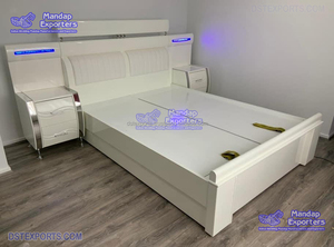 Ensemble de chambre à coucher en bois moderne et économique, en teck, meubles de maison par DST-Bedroom Designs - Product Image 6