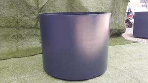 KNT Creations Pot de fleurs circulaire classique moderne en fibre de verre léger et durable, finition mate ou brillante, pour intérieur, extérieur, jardin et maison - Product Image 3