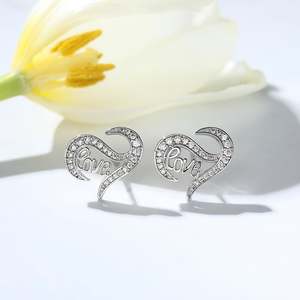 Boucles d'oreilles en argent sterling en forme de cœur avec logo Jeulia Eternal Flame Love - Product Image 5