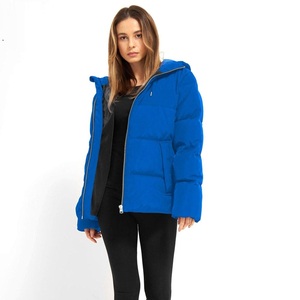 Chaqueta acolchada ligera de piel de oveja para mujer, elegante, resistente al agua, con decoración de letras, manga larga, con cremallera completa - Product Image 2