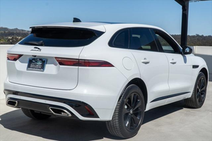JAGUAR F-PACE P400 R-DYNAMIC S 2024 D'OCCASION BLANCHE EN BON ÉTAT DU PREMIER PROPRIÉTAIRE - Product Image 1