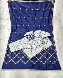 Saree en soie pure de haute qualité Design lisse et élégant Meilleur prix de gros fabriqué en Inde pour les vêtements indiens et pakistanais - Product Image 4