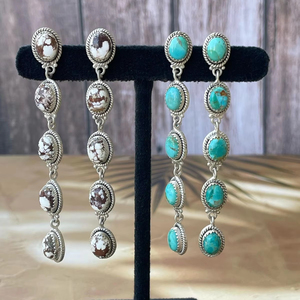 Pendientes de gota de turquesa de caballo salvaje y Mojave en plata de ley hecha a mano para bodas, fiestas o regalos - Product Image 1