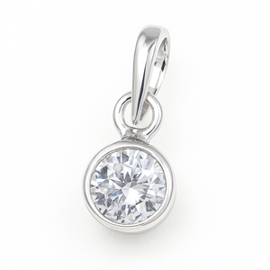 Pendentif minimaliste Rhaya Jewels pour femme en argent sterling 925 avec zircon cubique serti clos, idéal pour le quotidien ou les mariages, finition rhodiée - Product Image 2