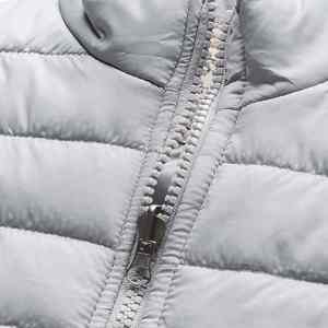 เสื้อกั๊กมีฮู้ดลายพรางแบบมีซับใน น้ำหนักเบา อุ่นสบาย ดีไซน์ทันสมัย เหมาะสำหรับฤดูใบไม้ผลิ  แบบ unisex - Product Image 6