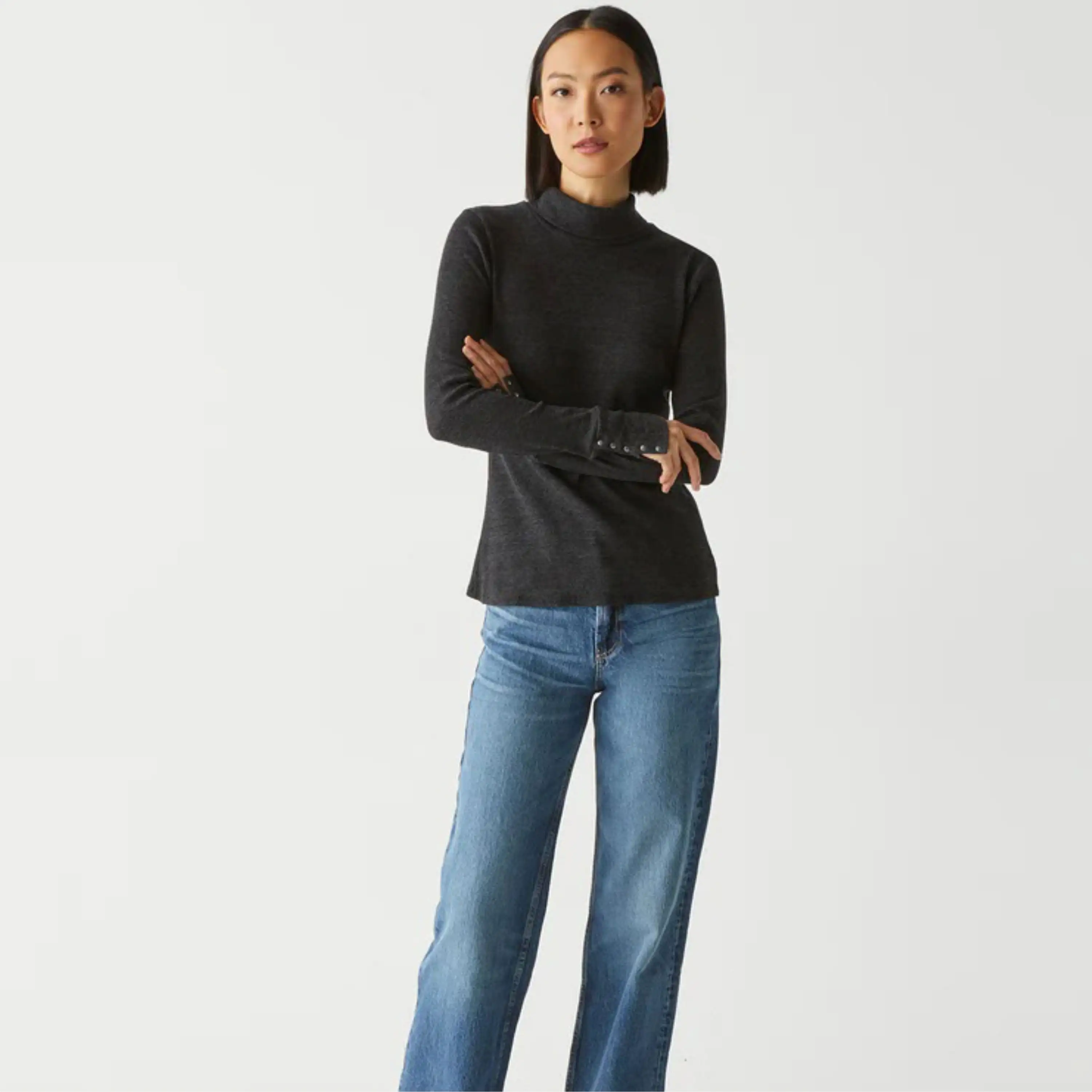 मुलायम कॉटन ब्लेंड में महिलाओं के लिए सुरुचिपूर्ण टर्टलनेक स्वेटर - लंबी आस्तीन, क्लासिक रंगों में उपलब्ध, दैनिक पहनने के लिए बिल्कुल सही