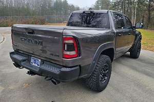 Dodge RAM 1500 TRX 2023 USADO EN PERFECTAS CONDICIONES, Motor de Aspiración Natural de 300-400 CV, Tracción en las 4 Ruedas, Grupo de Equipamiento TRX Nivel 2, Excelente Estado, Bajo Kilometraje - Product Image 4