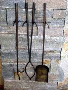 Ensemble d'outils de feu faits à la main suspendus classiques pour la maison intérieure et extérieure comprend 3 outils ensembles de cheminée et accessoires fournitures de jardin - Product Image 3