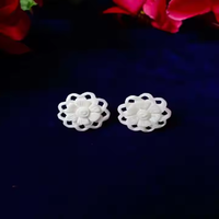 Boucles d'oreilles Bone Buffalo faites à la main Bijoux uniques et élégants par Crescent Crafts