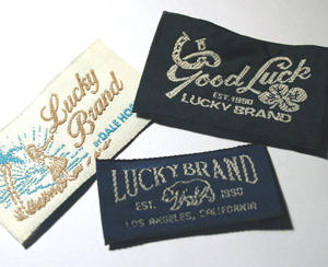 Étiquettes de vêtements d'approvisionnement d'usine de première classe Étiquettes tissées de taille personnalisée pour vêtements chaussures sacs-Caractéristiques durables - Product Image 3