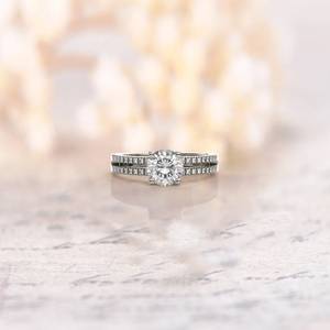 Elegante Anillo de Compromiso de Moissanita de 1 Quilate con Corte Redondo, Anillo de Oro de 14K, Media Eternidad, Diamante Hecho a Mano, Joyería de Lujo para Bodas, Exportador - Product Image 5