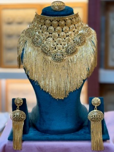 Ensemble de bijoux tendance en plaqué or 24 ct de style vintage de Dubaï pour les mariages et les fêtes - Product Image 5