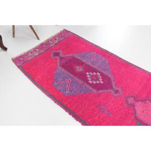 Alfombra Turca Vintage, Alfombra de Pasillo de 3x10.7 pies, Alfombra Abstracta Roja - Product Image 1