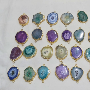 Pendentif Druzy en tranches d'agate plaqué en argent Pendentif en tranches d'agate Druzy AGSP You Chose Tranche d'agate colorée - Product Image 3