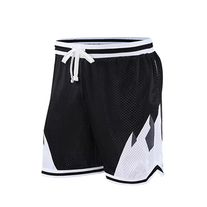 Pantalones cortos de malla de poliéster por sublimación con cintura elástica con cordón y logotipo personalizado disponibles en varios tamaños - Product Image 3