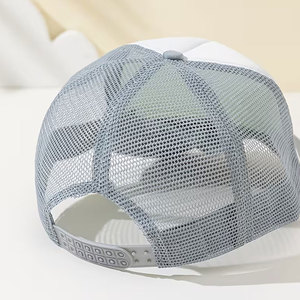 Gorra de Camionero Flexible con Malla Transpirable, Ajustable, Ideal para Estilo Urbano y Uso al Aire Libre - Product Image 6