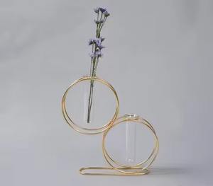 Jarrones de Flores de Diseño Antiguo Más Vendidos con Tubos de Vidrio y Marco de Hierro - Product Image 4